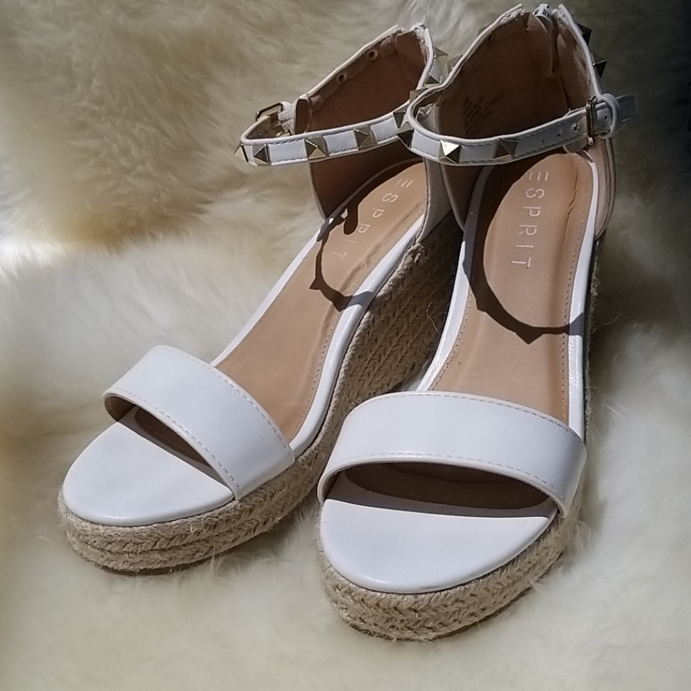 Esprit Wedges